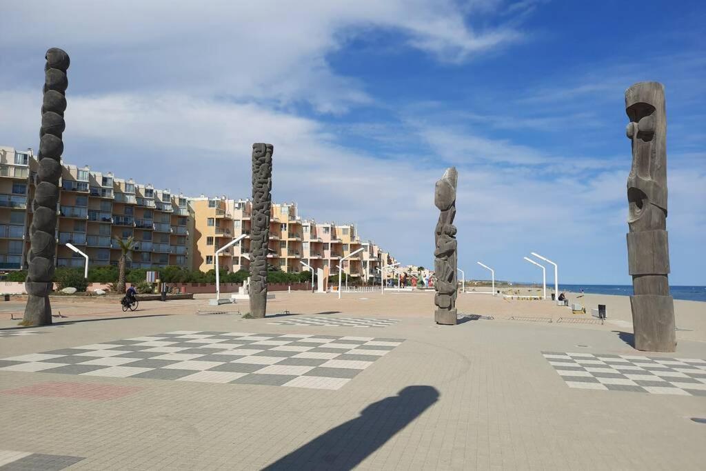 Appartement vue mer, accès direct plage, parking privatif Le Barcarès Esterno foto