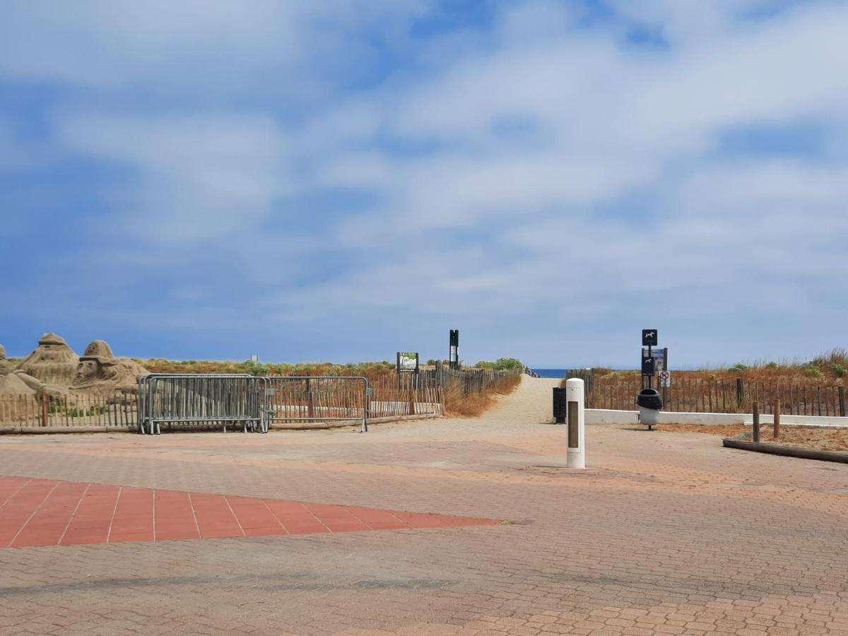 Appartement vue mer, accès direct plage, parking privatif Le Barcarès Esterno foto